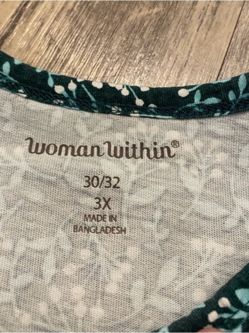 Woman Within Bundle (4) S/S T-Shirts 3X 30/32 - Picture 9 of 9
